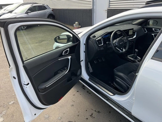 Kia XCeed - Afbeelding 17 van 30