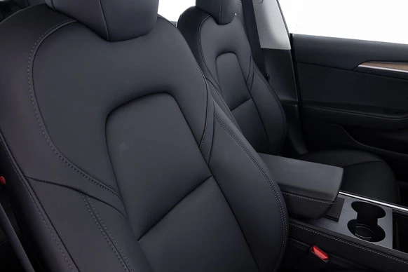 Tesla Model 3 - Afbeelding 5 van 26