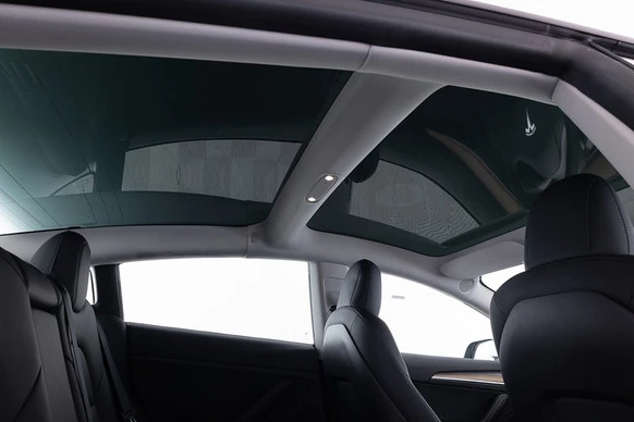 Tesla Model 3 - Afbeelding 9 van 26