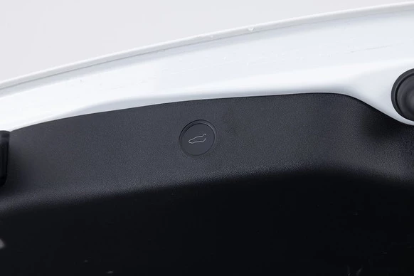 Tesla Model 3 - Afbeelding 16 van 26