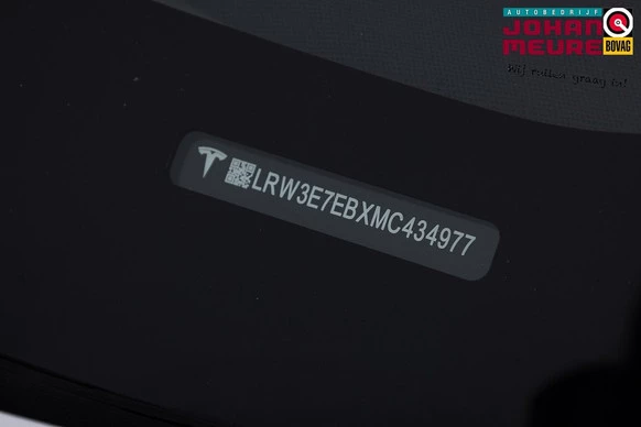 Tesla Model 3 - Afbeelding 18 van 26