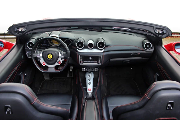 Ferrari California - Afbeelding 18 van 30