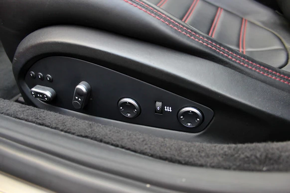 Ferrari California - Afbeelding 23 van 30