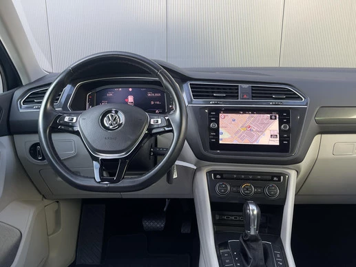 Volkswagen Tiguan - Afbeelding 19 van 29