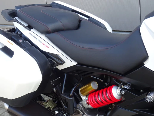 Aprilia Caponord - Afbeelding 13 van 17