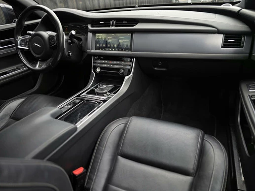 Jaguar XF - Afbeelding 16 van 30