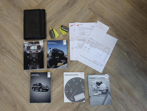 Toyota Land Cruiser - Afbeelding 21 van 30