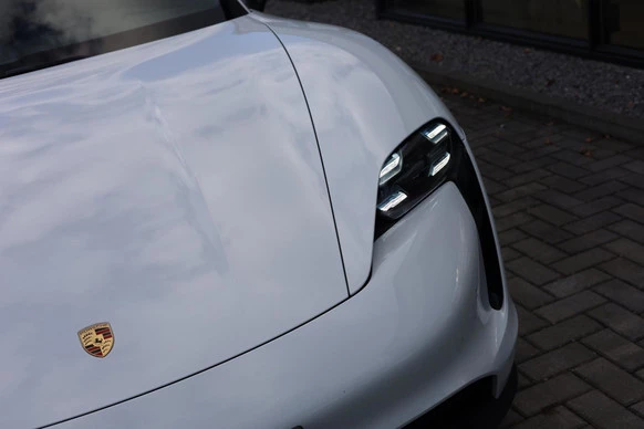 Porsche Taycan - Afbeelding 7 van 15