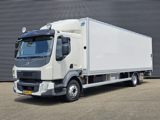 Volvo  - Afbeelding 1 van 30