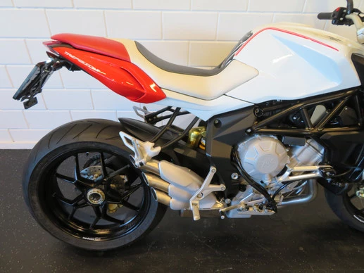 MV Agusta Brutale - Afbeelding 10 van 15