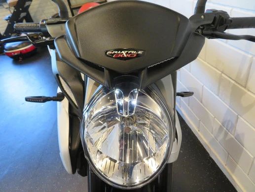 MV Agusta Brutale - Afbeelding 14 van 15