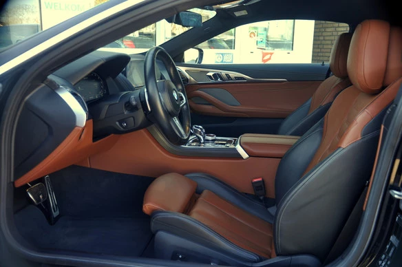 BMW 8 Serie - Afbeelding 12 van 30