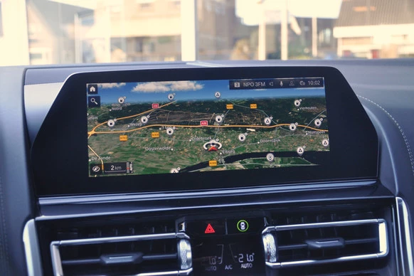 BMW 8 Serie - Afbeelding 16 van 30