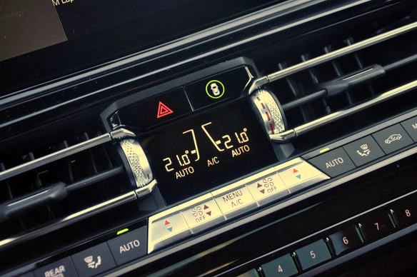 BMW 8 Serie - Afbeelding 19 van 30