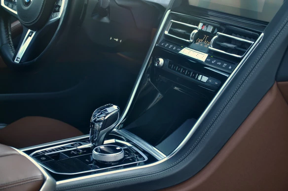 BMW 8 Serie - Afbeelding 23 van 30