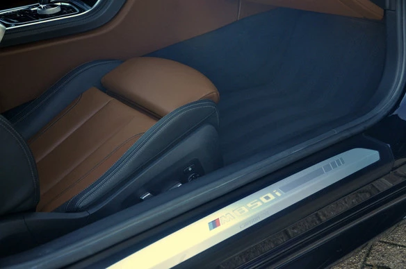 BMW 8 Serie - Afbeelding 24 van 30