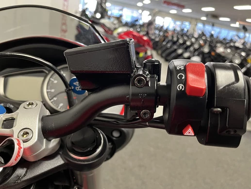 Triumph Street Triple - Afbeelding 11 van 20