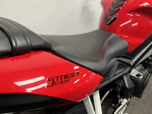 Triumph Street Triple - Afbeelding 14 van 20