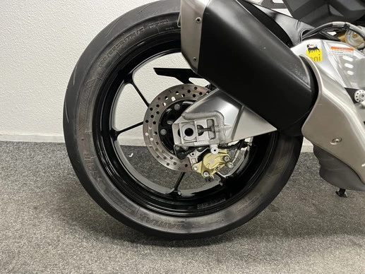 Aprilia Tuono V4 - Afbeelding 7 van 16