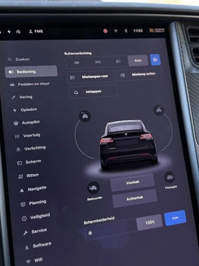 Tesla Model X - Afbeelding 21 van 30