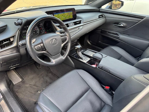 Lexus ES - Afbeelding 16 van 30
