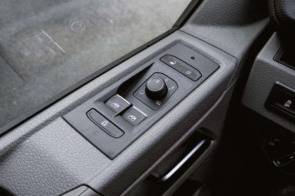 Volkswagen Caravelle - Afbeelding 22 van 30