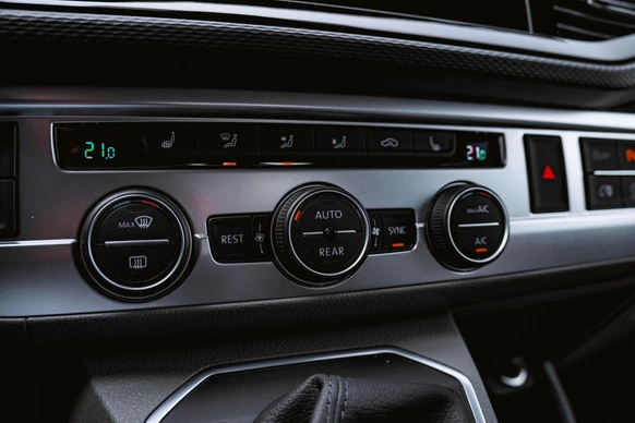 Volkswagen Caravelle - Afbeelding 18 van 30