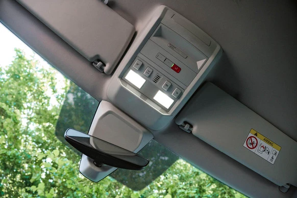 Volkswagen Caravelle - Afbeelding 25 van 30