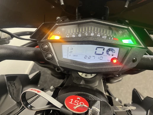 Kawasaki Z1000 - Afbeelding 2 van 16
