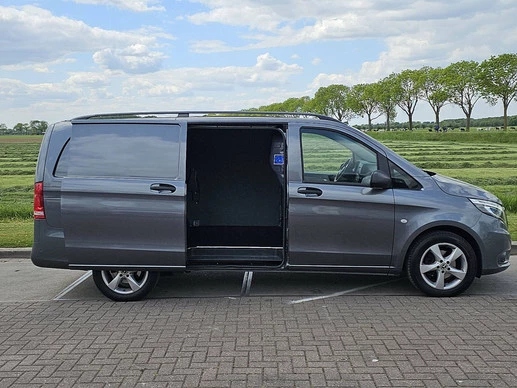 Mercedes-Benz Vito - Afbeelding 13 van 17