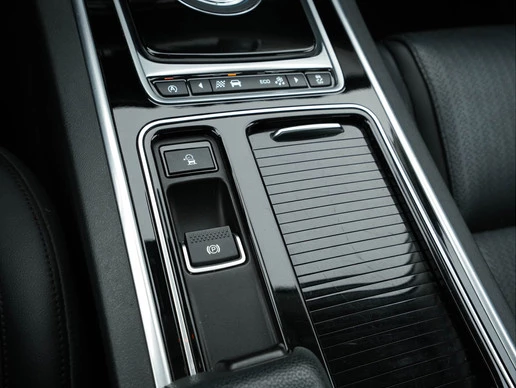 Jaguar XF - Afbeelding 12 van 30