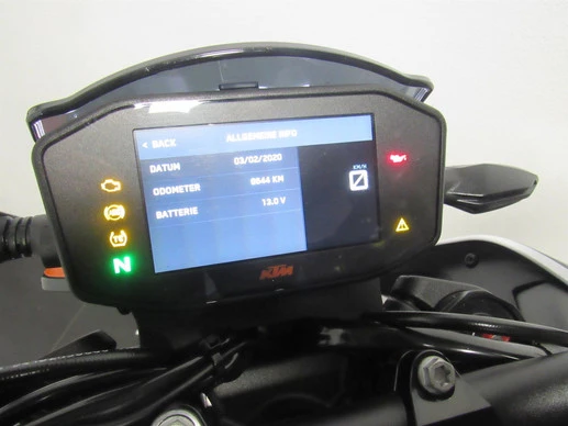 KTM 890 - Afbeelding 7 van 7