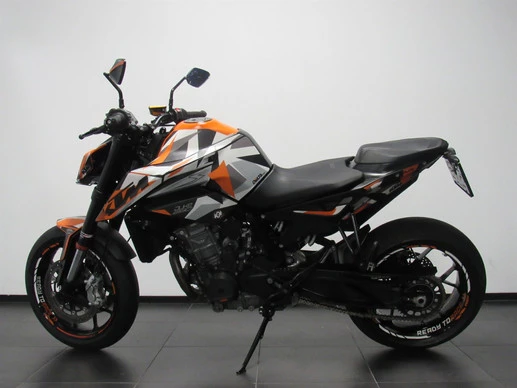 KTM 890 - Afbeelding 4 van 9