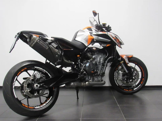 KTM 890 - Afbeelding 6 van 9