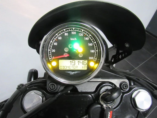 Moto Guzzi V7 - Afbeelding 7 van 7