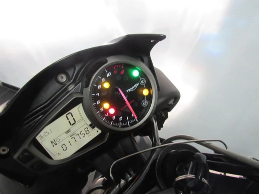 Triumph Speed Triple - Afbeelding 7 van 8