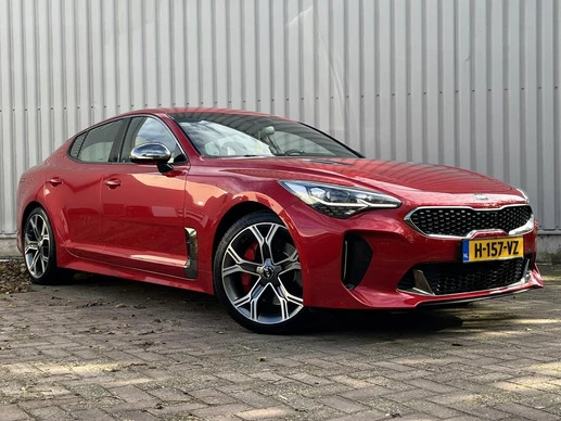 Kia Stinger - Afbeelding 1 van 19