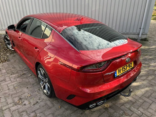 Kia Stinger - Afbeelding 18 van 19