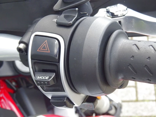 Moto Guzzi V85 - Afbeelding 8 van 14
