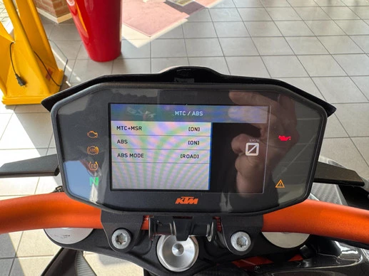 KTM 1290 - Afbeelding 12 van 17