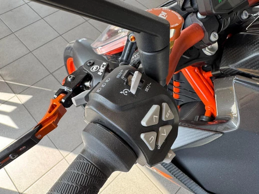 KTM 1290 - Afbeelding 16 van 17