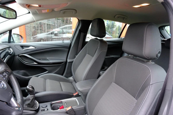Opel Astra - Afbeelding 24 van 30