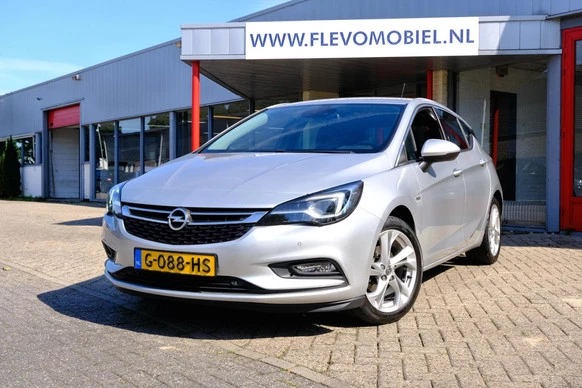 Opel Astra - Afbeelding 1 van 30