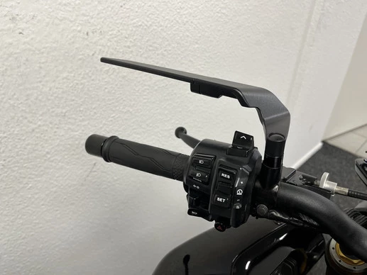 Yamaha MT 10 - Afbeelding 9 van 11