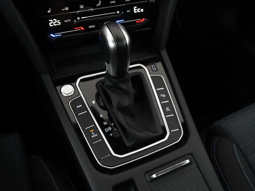 Volkswagen Passat - Afbeelding 11 van 30