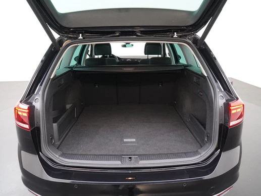 Volkswagen Passat - Afbeelding 23 van 30