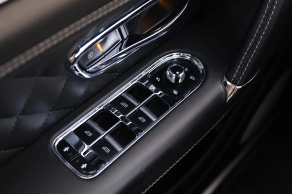 Bentley Bentayga - Afbeelding 24 van 30