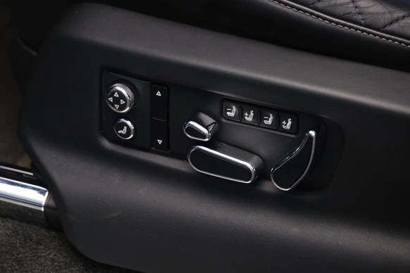 Bentley Bentayga - Afbeelding 25 van 30