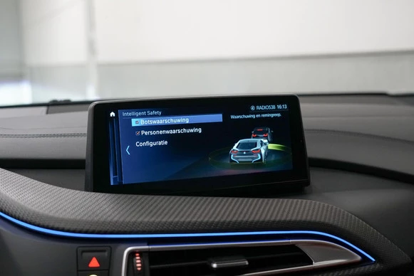 BMW i8 - Afbeelding 18 van 30