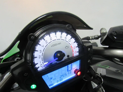 Kawasaki ER6-N - Afbeelding 7 van 8